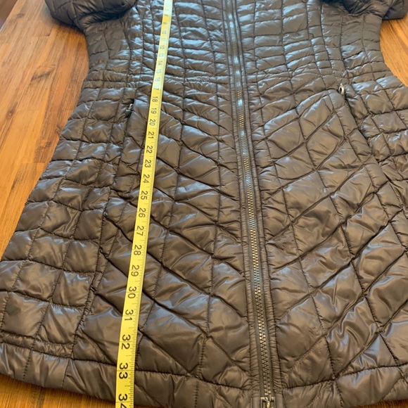 The North Face Gray Quilted Thermoball Parka - Picture 3 of 12